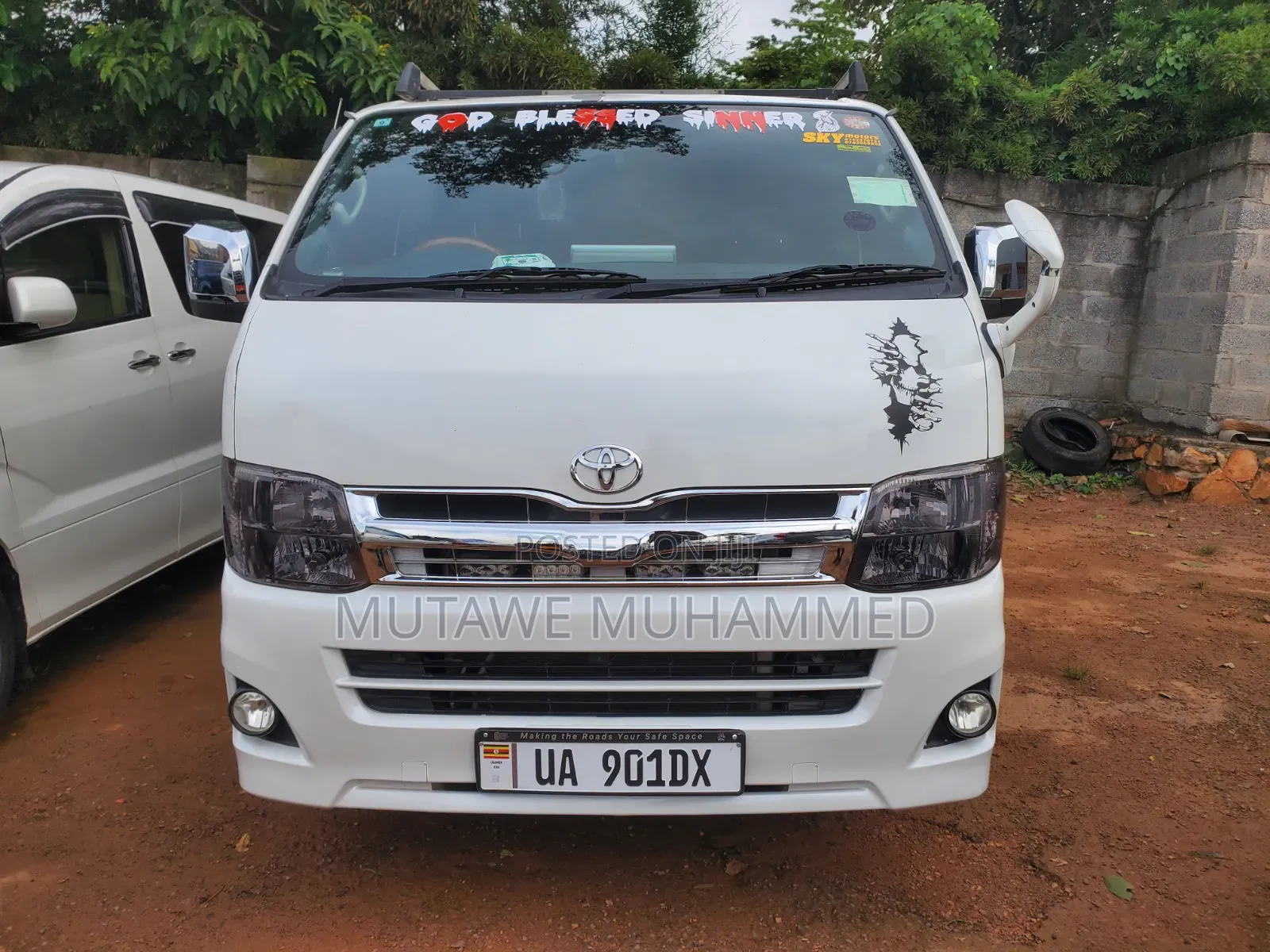 Toyota HiAce 2015 White