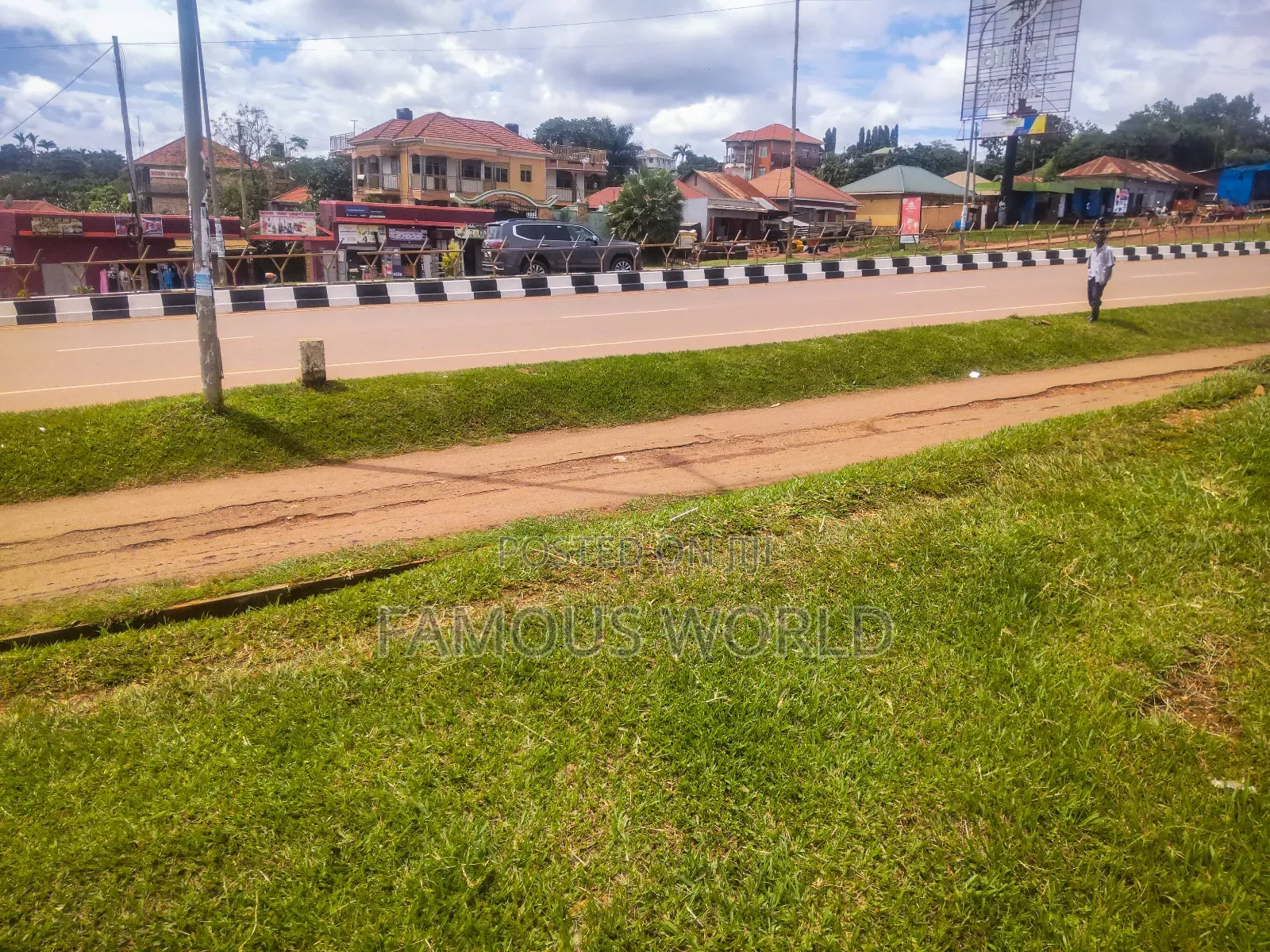 Entebbe Kitubulu 27 Decimals Touching the Entebbe Express Highway