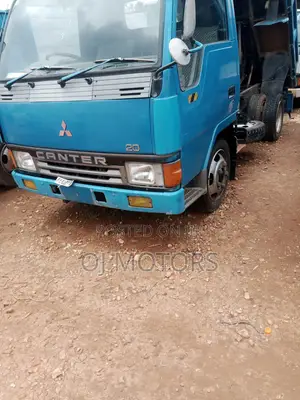 Mitsubishi Canter 1993 Blue