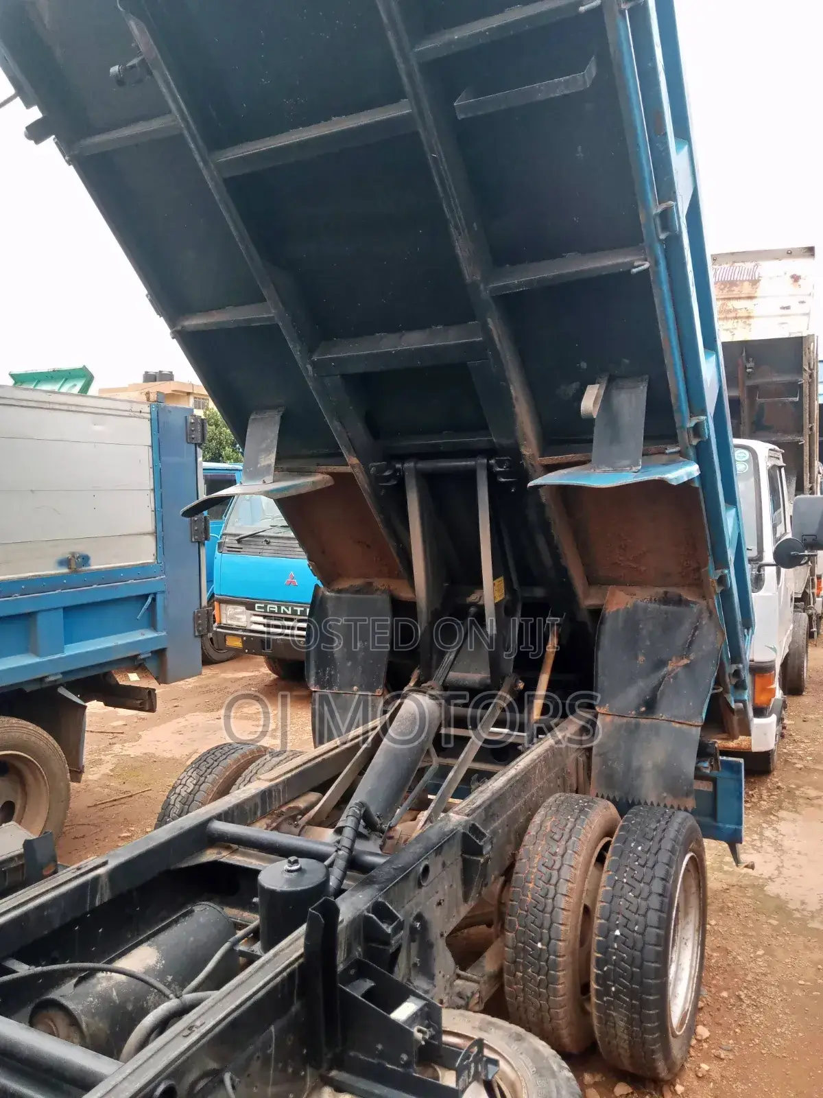 Mitsubishi Canter 1993 Blue