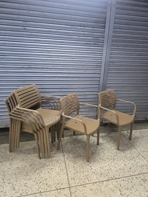 Mastered Plastic Chairs Plastic Chairs