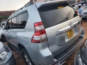Toyota Land Cruiser Prado 2014 Silver