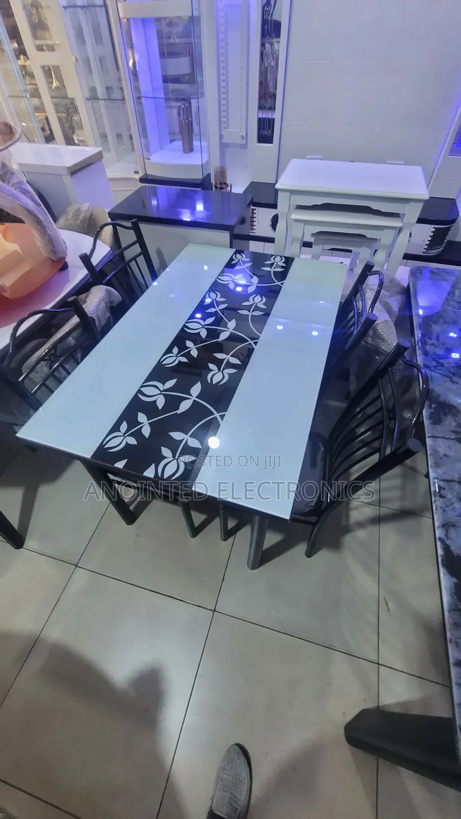 Glass Dining Table 4seaters