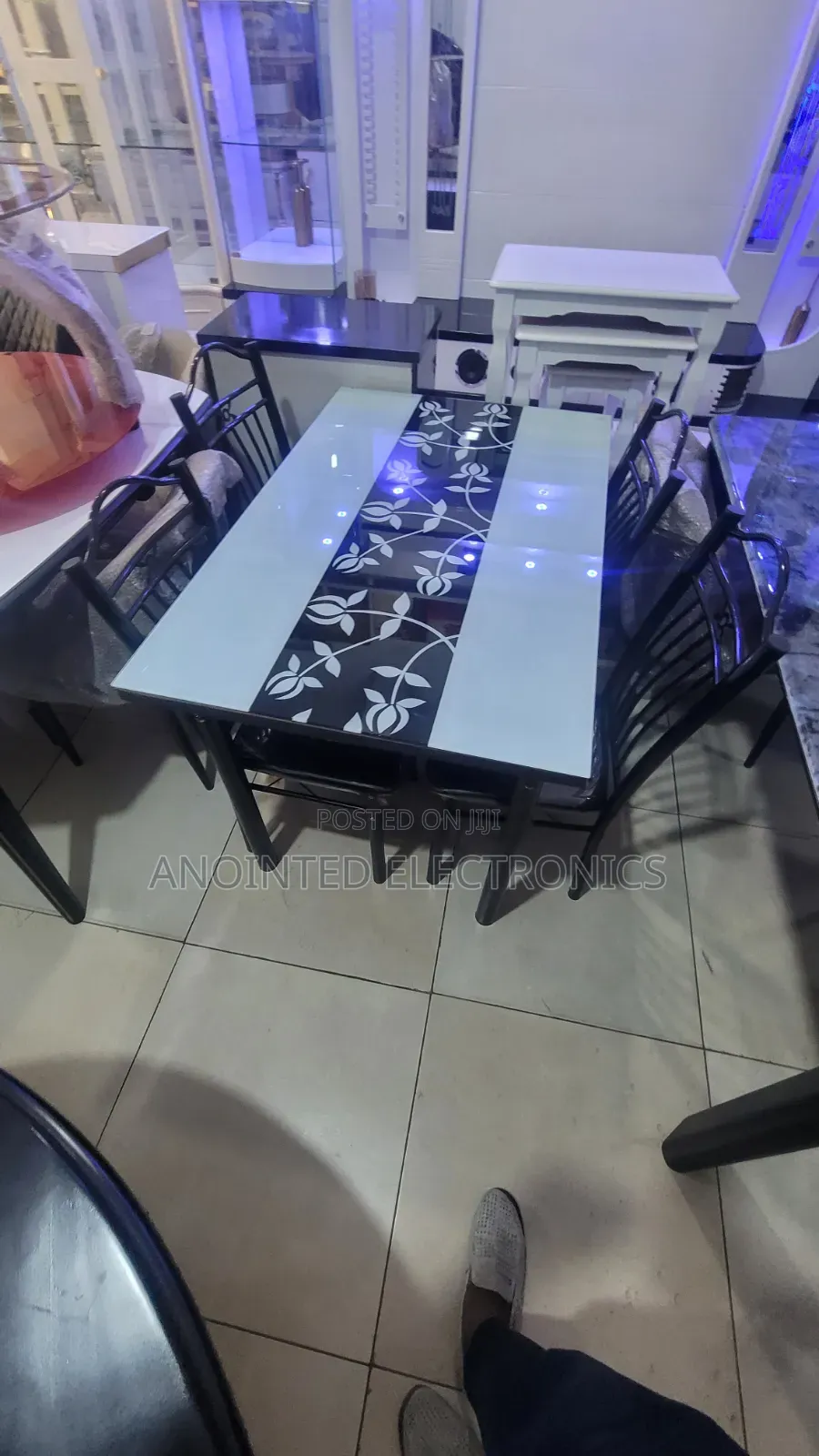 Glass Dining Table 4seaters