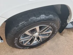 Toyota Hilux 2020 White