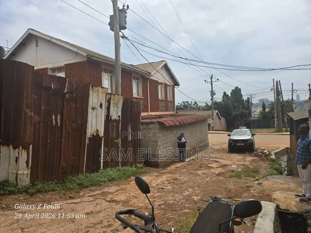 8 Decimals for Sale in Namuwongo
