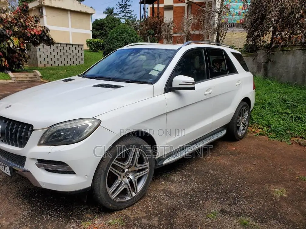 Mercedes-Benz M Class ML350 4MATIC 4dr SUV AWD (3.5L 6cyl 7A) 2014 White