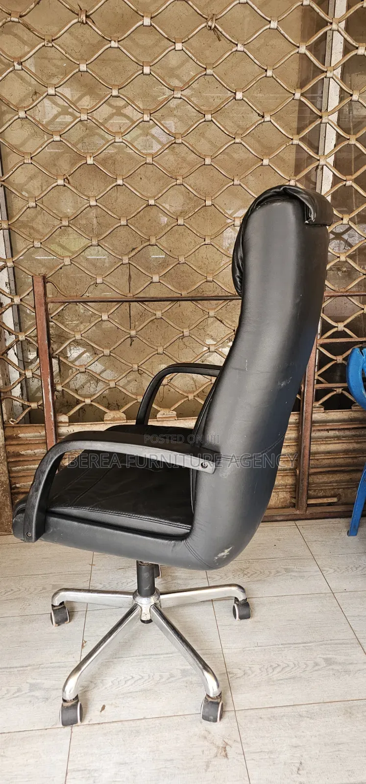 Stunning Office Executive Chair