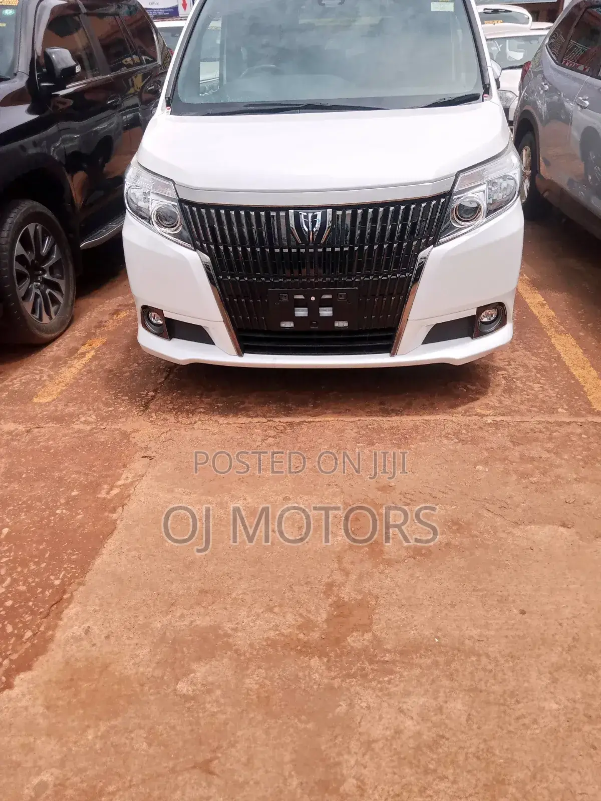 Toyota Noah 2.0 FWD (7 Seater) 2017 White