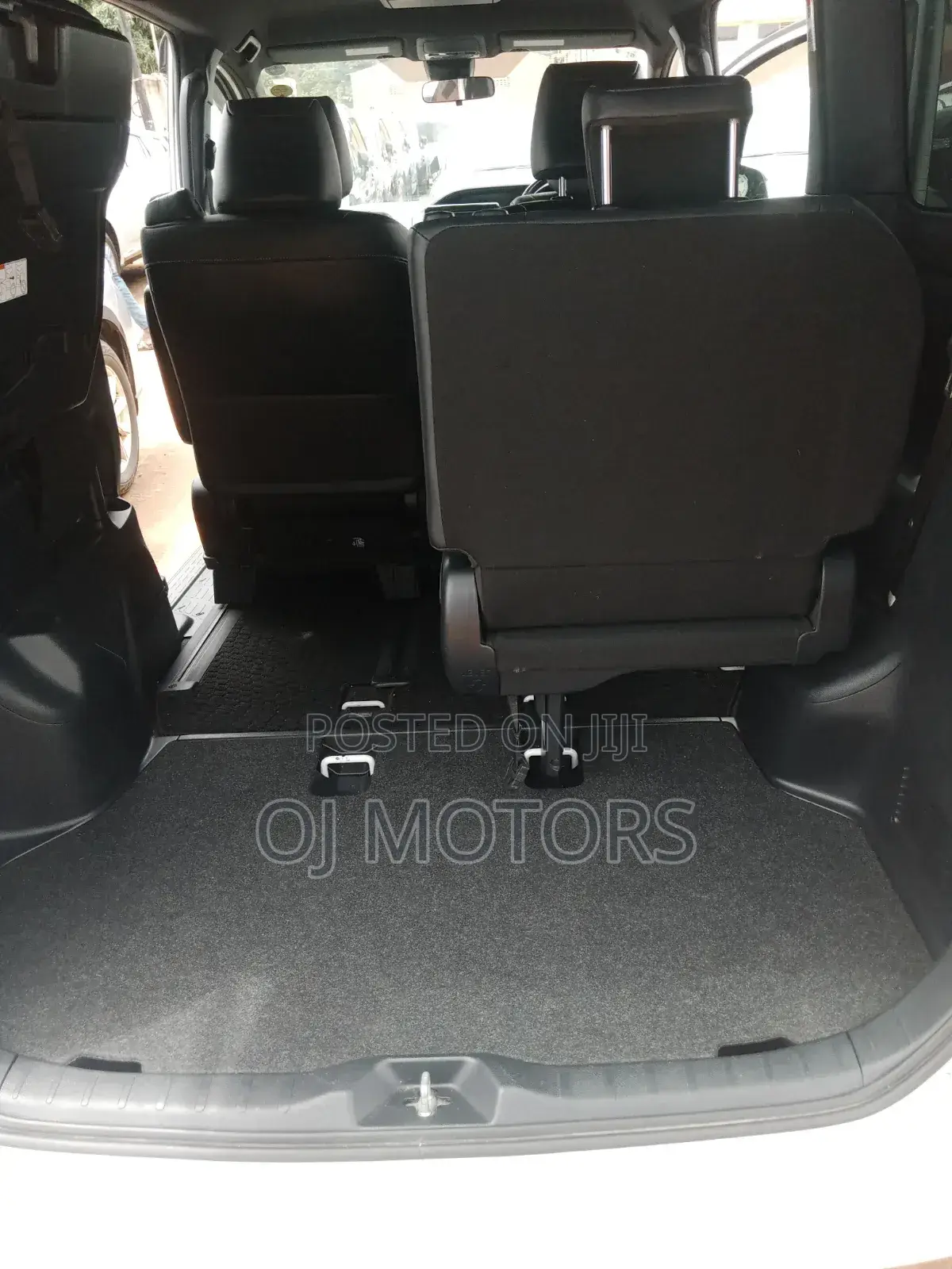 Toyota Noah 2.0 FWD (7 Seater) 2017 White