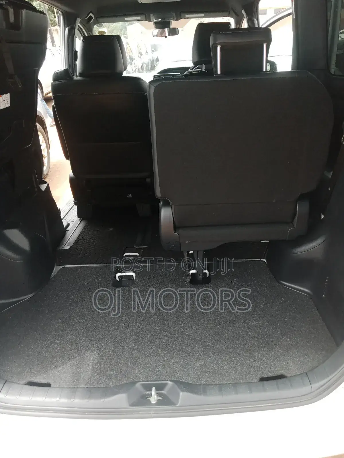 Toyota Noah 2.0 FWD (7 Seater) 2017 White