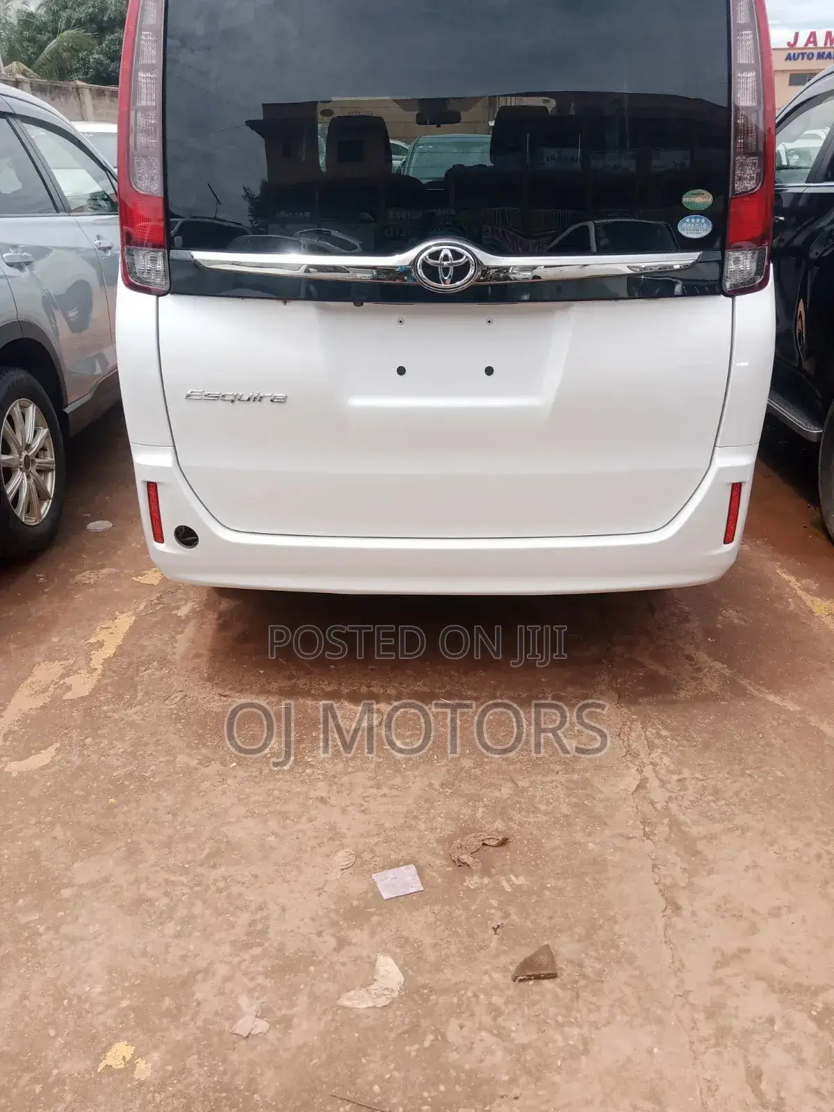 Toyota Noah 2.0 FWD (7 Seater) 2017 White