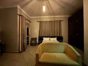 Minipalais Studio Apartment Bunga, Ggaba Road Next to King Ceasor Uni