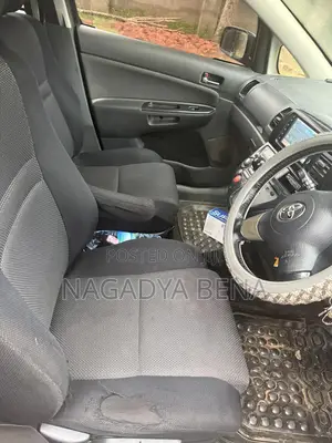 Toyota Wish 2005 Silver
