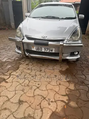 Toyota Wish 2005 Silver