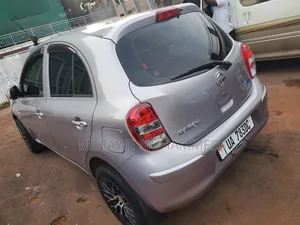 Nissan March 2010 Silver