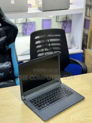 Laptop Dell Latitude 3350 4GB Intel Core i7 HDD+SSD 500GB