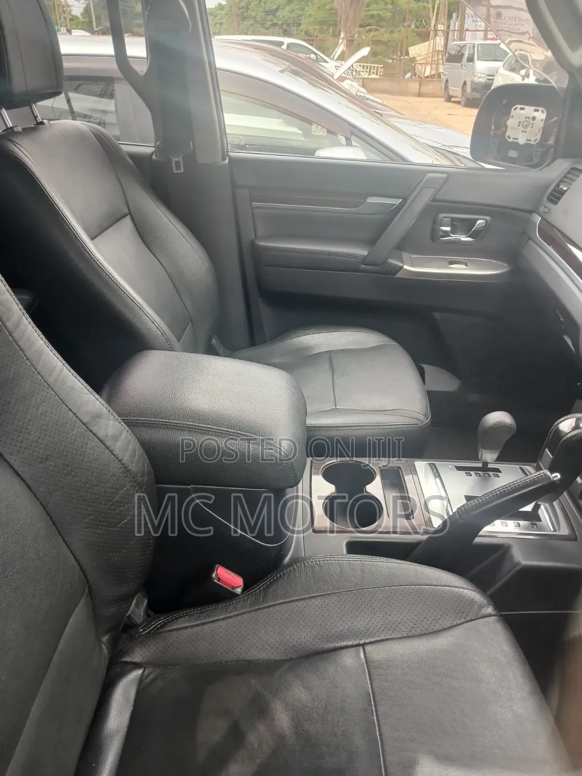 Mitsubishi Pajero V80 3.0 VR-I 2014 White