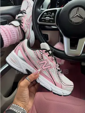 New Balance 740 Pink