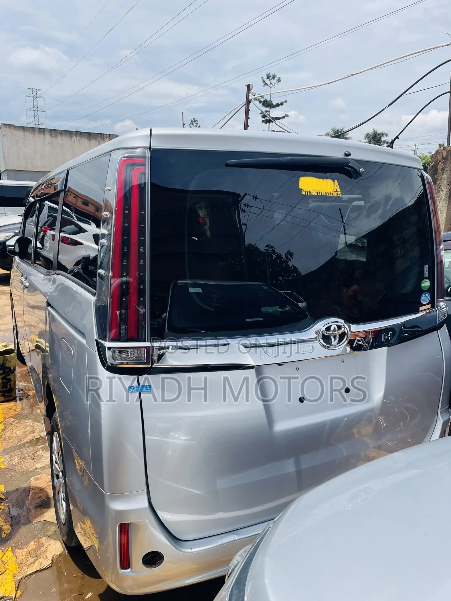 Toyota Noah 2.0 FWD (7 Seater) 2018 Silver
