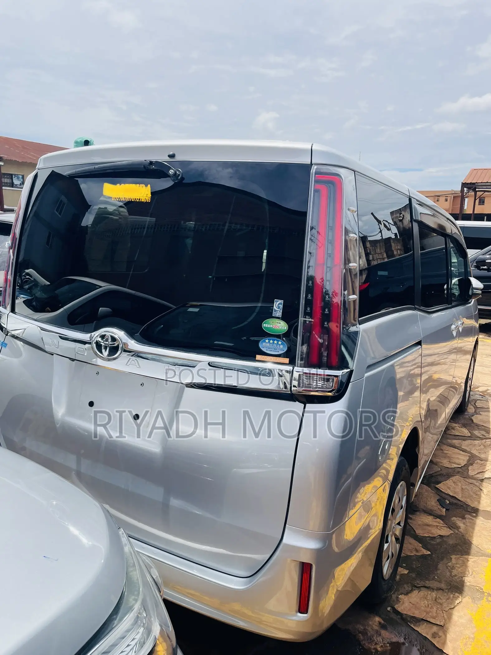 Toyota Noah 2.0 FWD (7 Seater) 2018 Silver