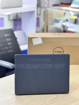 New Laptop Dell Vostro 3400 8GB Intel Core i7 HDD 1T