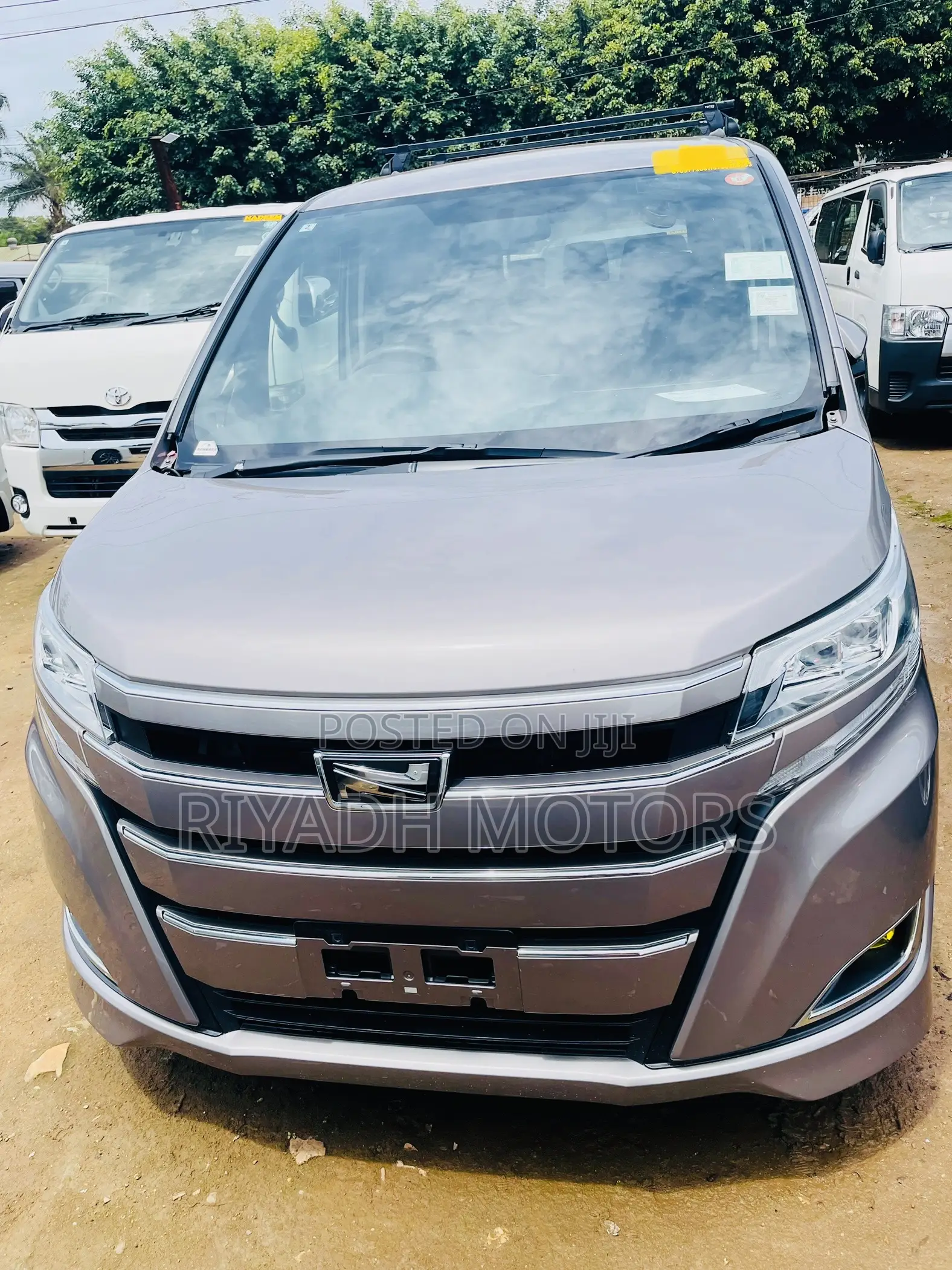 Toyota Noah 2.0 FWD (7 Seater) 2019 Gray