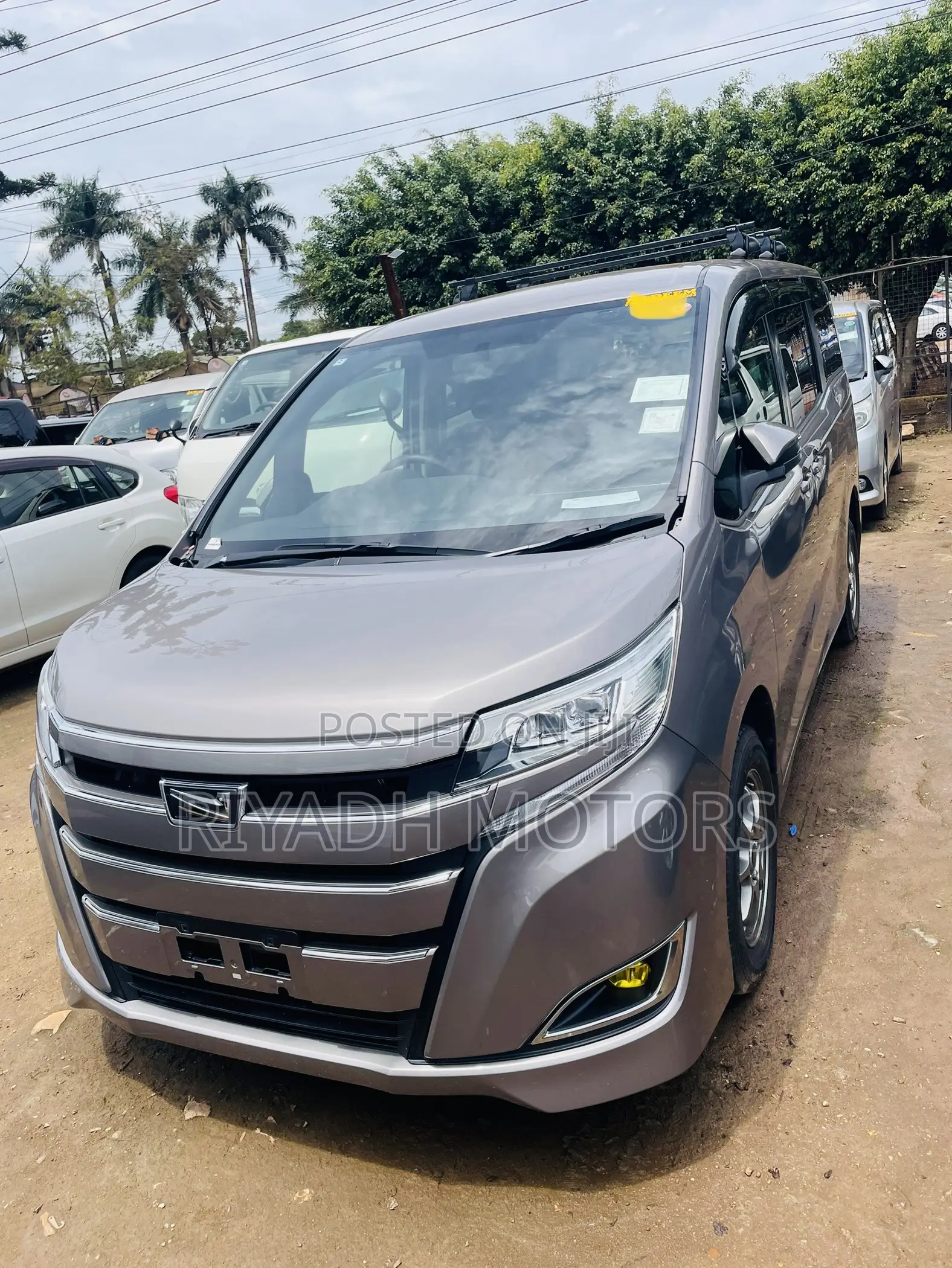 Toyota Noah 2.0 FWD (7 Seater) 2019 Gray