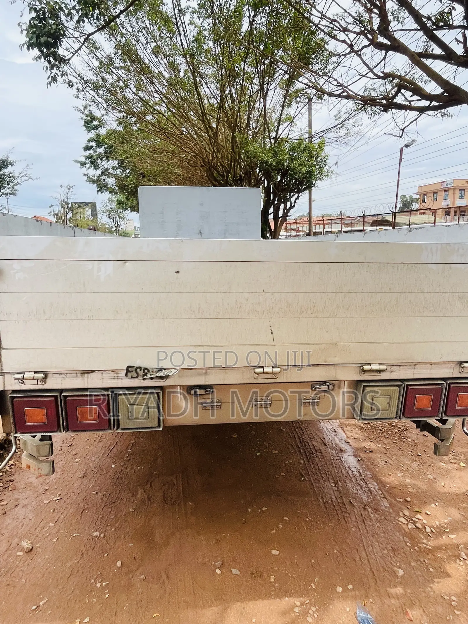 Isuzu Forward 6he1