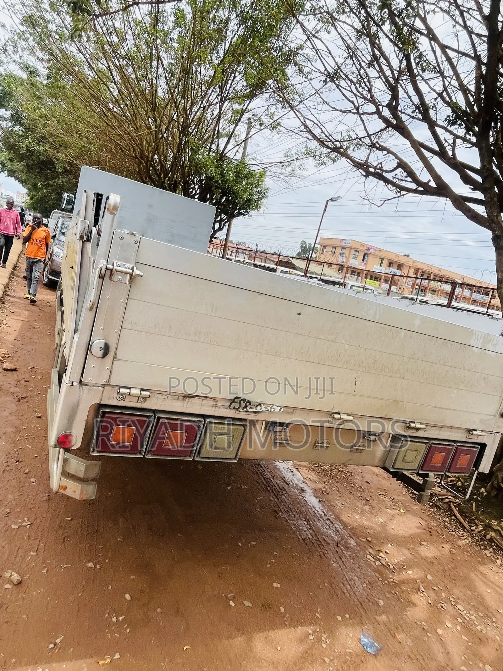 Isuzu Forward 6he1