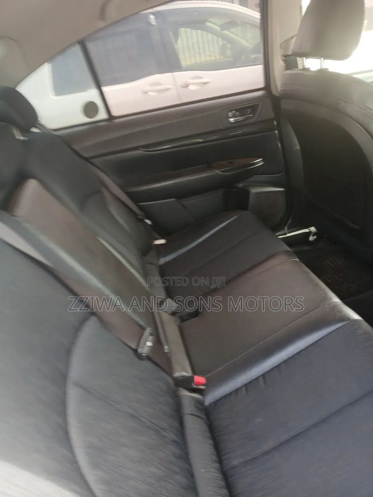 Subaru Legacy 2.5i Limited 2013 Blue