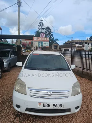 Toyota Raum 1.5 FWD 2004 White