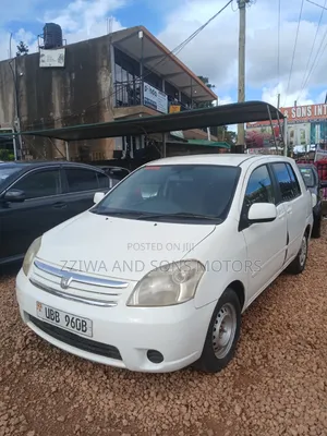 Toyota Raum 1.5 FWD 2004 White