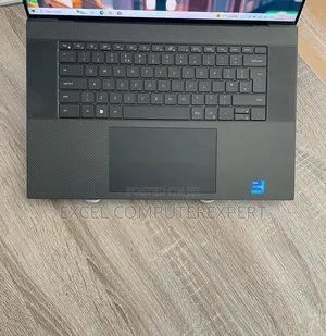 New Laptop Dell XPS 17 9720 16GB Intel Core i7 SSD 512GB