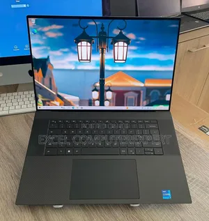 New Laptop Dell XPS 17 9720 16GB Intel Core i7 SSD 512GB