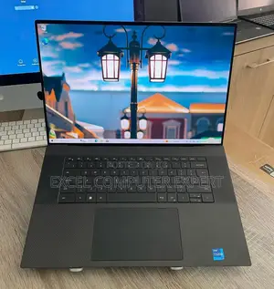 New Laptop Dell XPS 17 9720 16GB Intel Core i7 SSD 512GB