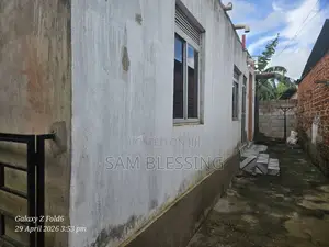 4bdrm Chalet in Konge Lukuli, Central Division for sale