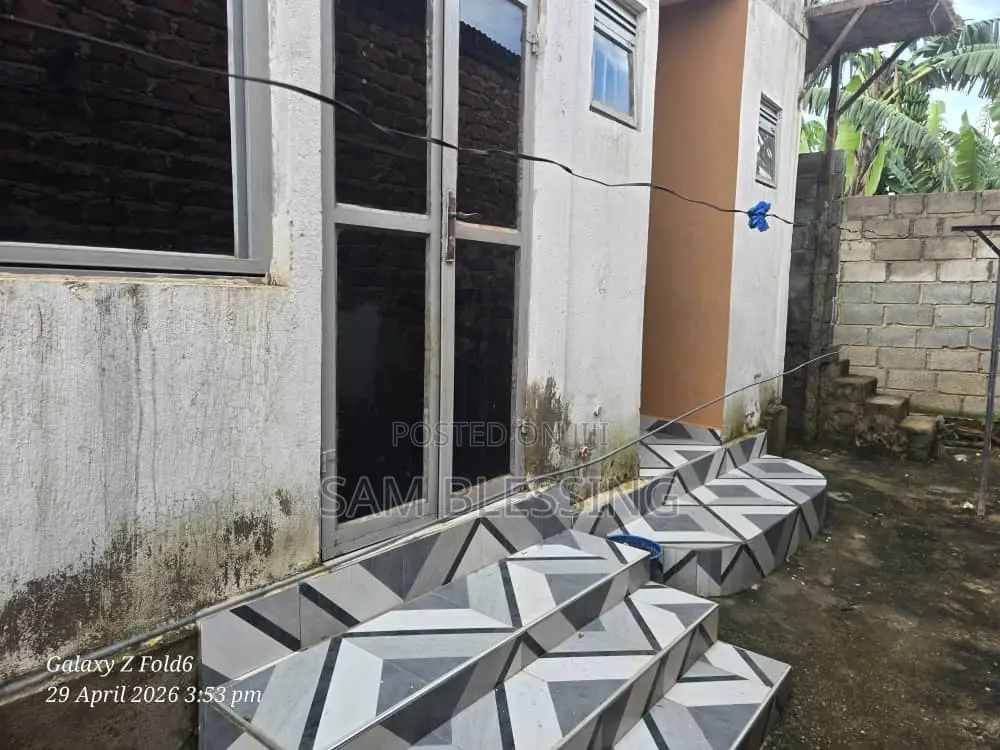 4bdrm Chalet in Konge Lukuli, Central Division for sale