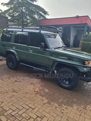 Toyota Land Cruiser 1996 Green
