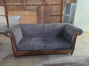 Sofa Set: 7seater Couch