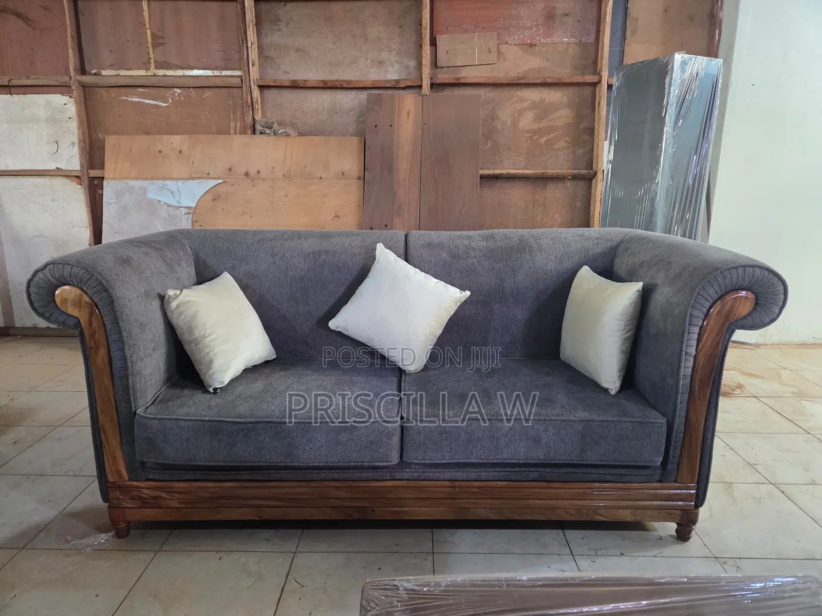 Sofa Set: 7seater Couch