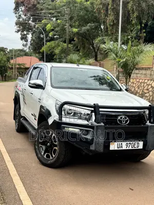 Toyota Hilux 2017 White