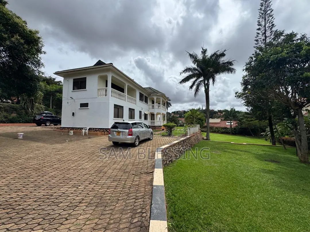 6bdrm Maisonette in Buziga Hill Road, Central Division for sale