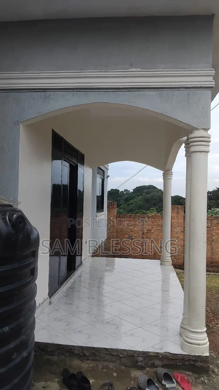 4bdrm House in Bujjoko Mityana, Nsangi for sale