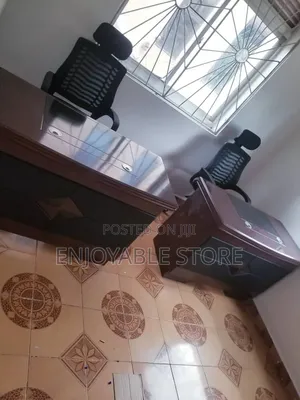 Simple Modern Office Table 1.4mtrs Office Table 1.4mtrs