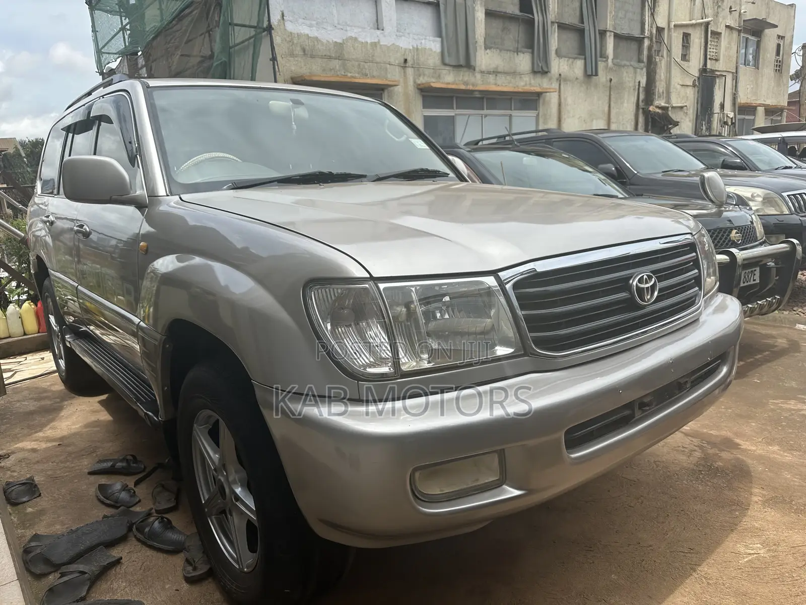 Toyota Land Cruiser 2000 Silver