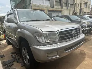 Toyota Land Cruiser 2000 Silver