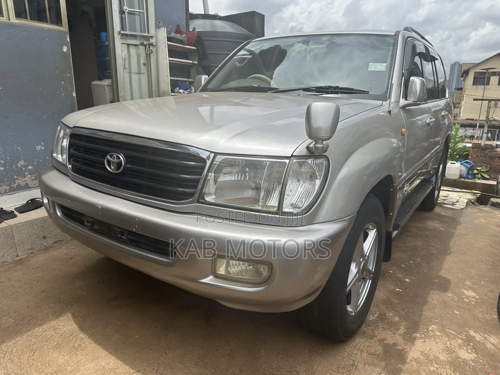 Toyota Land Cruiser 2000 Silver