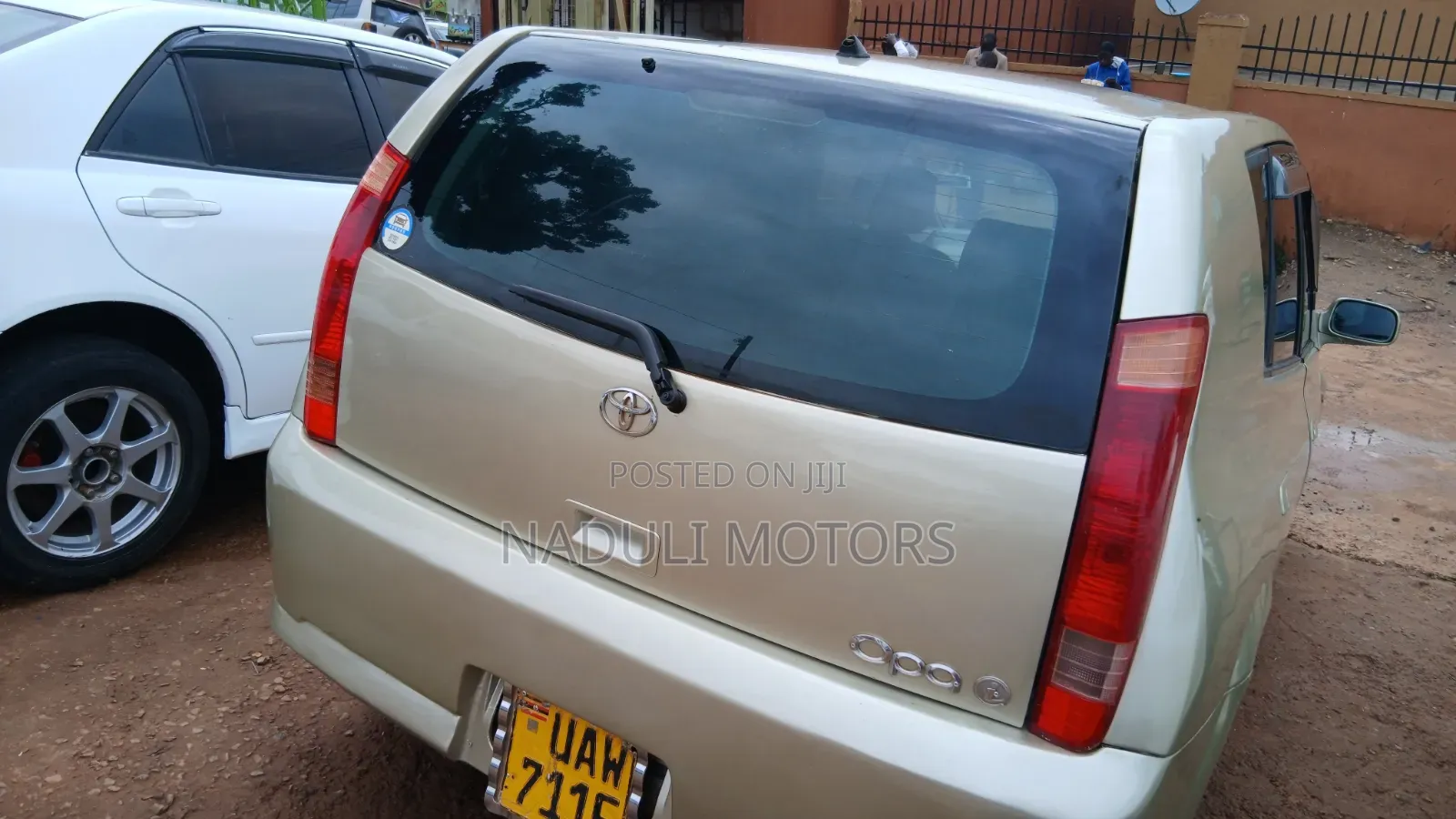 Toyota Opa 2005 Gold