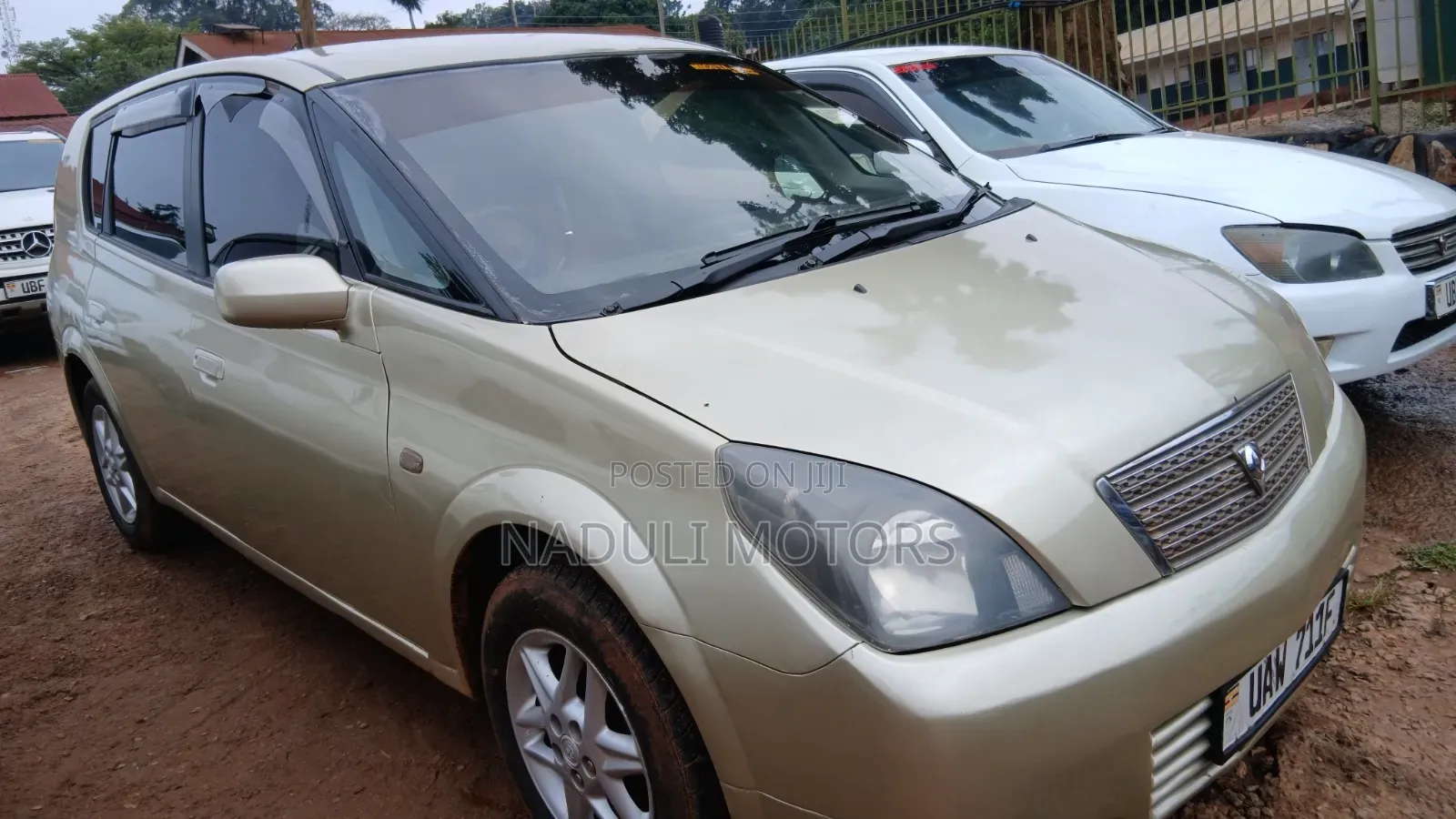 Toyota Opa 2005 Gold